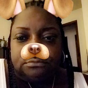 Meet your Posher, Dina